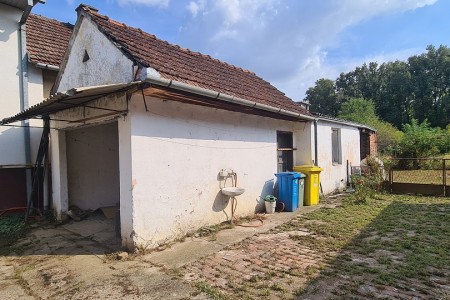 Valpovo, kuća u ulici Lj. Gaja, izvrsna lokacija, 145,43 m2