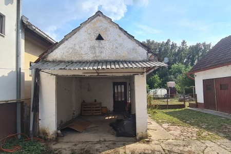 Valpovo, kuća u ulici Lj. Gaja, izvrsna lokacija, 145,43 m2